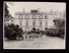 Staff in the garden of 21 rue Raynouard