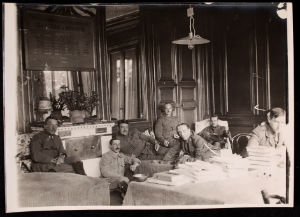 Drivers after lunch at 21 rue Raynouard